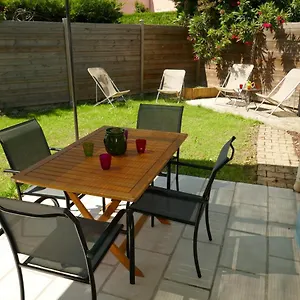 https://chez-marielle.fr-provencehotel.com