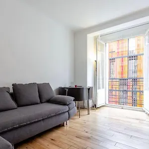 https://beautiful-apartment-in-center.fr-paris.fr